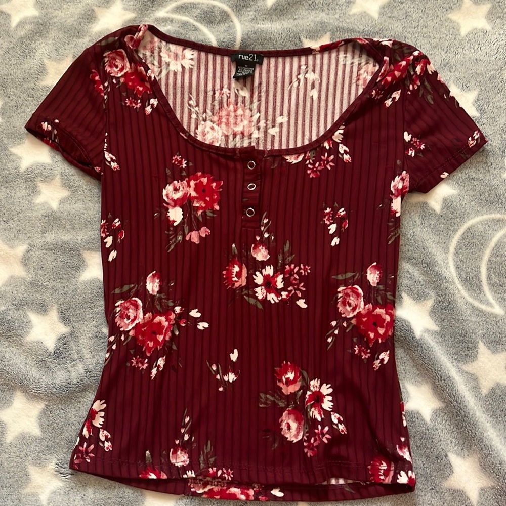 Rue21 maroon floral top